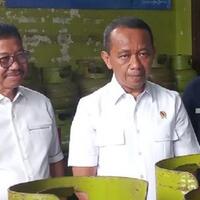 warga-debat-dengan-bahlil-soal-pembatasan-elpiji-3-kg-akalnya-jalan-dong-pak