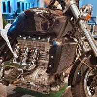 motor-triumph-rocket-3-roadster-2005