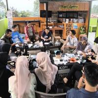 thynk-unlimited-relawan-tbm-lentera-pustaka-optimalkan-gerakan-literasi-di-kampung