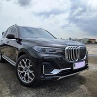 bmw-x7-30-xdrive-40i-2021-black-on-black-nik-2020