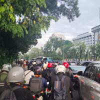 jalan-medan-merdeka-utara-macet-imbas-pengarahan-kepala-daerah-di-monas