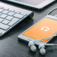 dokter-peringatkan-agar-pakai-earphone-maksimal-60-menit-dengan-volume-60-persen
