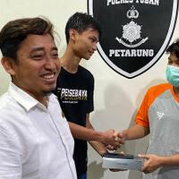 pemuda-tuban-ini-ditangkap-gegara-4-bulan-pakai-hape-temuan-kasusnya-berakhir-damai