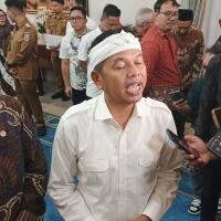 dedi-mulyadi-wajibkan-siswa-bawa-sampah-ditukar-telur-daging-hingga-anak-ayam