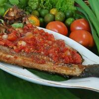 gence-ruan-kuliner-ikan-gabus-khas-kalimantan-timur