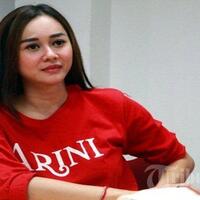 aura-kasih-mendadak-dijodohkan-dengan-dedi-mulyadi