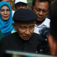 amien-rais-hingga-roy-suryo-geruduk-ugm-pertanyakan-keaslian-ijazah-jokowi