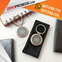 souvenir-elegan-untuk-branding-maksimal--gantungan-kunci-besi-custom-logo