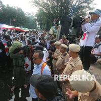 di-depan-puluhan-ribu-massa-aa-gym-tegur-umat-yang-sedikit-peduli-dengan-palestina