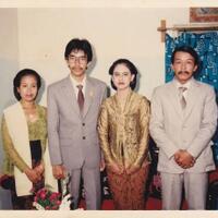 debat-tinggi-badan-jokowi-di-foto-pernikahan-roy-suryo-iriana-nikah-dengan-siapa