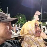 cinta-itu-bodoh-bila-akhirnya-minum-es-teh-manis-berdua-tapi-ditiup