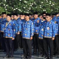 tolak-usulan-usia-pensiun-asn-jadi-70-tahun