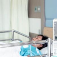 aturan-baru-ojk-klaim-asuransi-kesehatan-tak-bisa-lagi-100