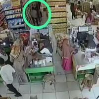 dua-wanita-terekam-cctv-curi-susu-di-supermarket-bangkalan-saat-ramai-pengunjung