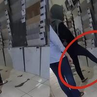 pembeli-tidak-budiman-seorang-pembeli-keramik-diusir-gara-gara-tunjuk-pakai-kaki