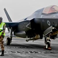 setelah-7-hari-f-35b-inggris-mendarat-darurat-di-india-pesawat-belum-bisa-diperbaiki