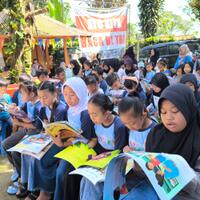 filosofi-buku-di-taman-bacaan