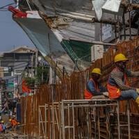 bukti-ri-darurat-pekerjaan-layak-mayoritas-cuma-digaji-rp-225-juta