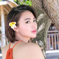 wow-wika-salim-unggah-foto-jadul-saat-masih-susah-jadi-artis-demi-bikin-bangga-ortu