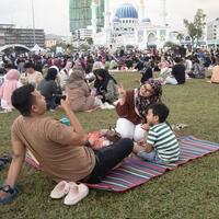 malaysia-transfer-us30-ke-tiap-warga-pada-hut-kemerdekaan