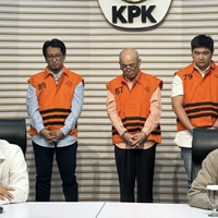 kpk-tahan-3-tersangka-kasus-suap-terkait-pengadaan-katalis-untuk-bbm-pertamina