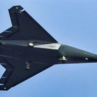 first-time-penampakan-pertama-j-50-mirip-f-22-raptor-tapi-tanpa-ekor-vertikal