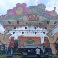 ritual-gumbregan-membuka-fky-2025-digunungkidul