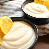 tutorial-membuat-masker-wajah-dari-air-lemon-dan-yogurt