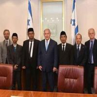 ratusan-alumni-dan-santri-bondowoso-tuntut-pencabutan-izin-siar-trans7