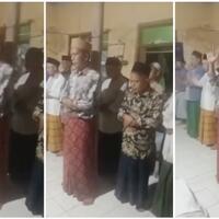 sholat-jenazah-untuk-trans-7-dan-presenter-dwi-putri