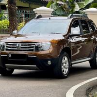 renault-duster-15-rxz-4wd-tahun-2015