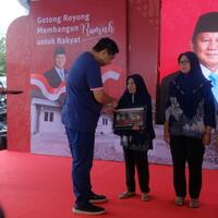 menteri-pkp-cek-langsung-program-bedah-rumah-djarum-di-kudus-warga-makin-nyaman