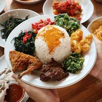 rumah-makan-padang-go-internasional