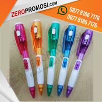 souvenir-natal-multifungsi-harga-grosir---pulpen-senter-led-custom-nama-logo