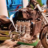 motor-triumph-rocket-3-roadster-2005