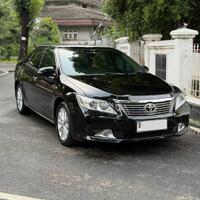 toyota-camry-25v-tahun-2014