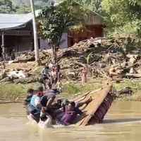 rakit-wagub-aceh-terbalik-saat-seberangi-sungai-di-aceh-tengah-tidak-ada-korban-jiwa