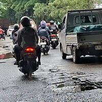 pramono-anung-minta-maaf-jika-masih-ada-jalan-berlubang-di-jakarta-janji-terus