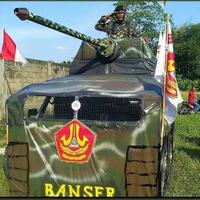 yaqut-diperiksa-massa-banser-geruduk-gedung-kpk