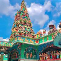 kuil-shri-mariamman-medan--pesona-arsitektur-india-selatan-dan-simbol-keberagaman