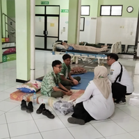 diduga-keracunan-makanan-mbg-14-siswa-mual-dan-muntah-9-dilarikan-ke-igd