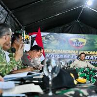 prabowo-tanya-ke-korban-gempa-di-ntt-mbg-mau-diteruskan-atau-tidak-ini-jawabannya
