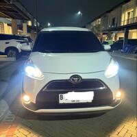 sienta-v-at-2016-putih