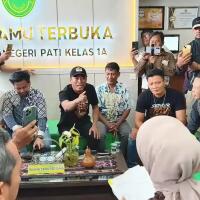 waduh-botok-pati-nyiram-hakim-di-pengadilan-dilaporkan-dan-terancam-pasal-berlapis