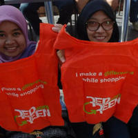 mulai-februari-belanja-menggunakan-kantong-plastik-harus-bayar