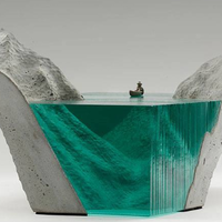 ben-young-seniman-kreatif-menggabungkan-kaca-dengan-cor-beton