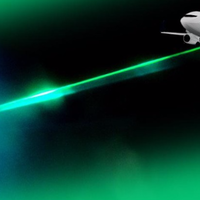 senter-laser-yang-dijual-di-jalanan-mulai-membahayakan