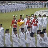 gloria-natapradja-dan-aturan-warga-negara-ganda-bagi-anak