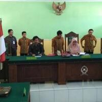 aneh-4-terdakwa-pembunuh-yuyun-minta-divonis-mati