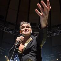 hal-gak-biasa-ini-bakalan-lo-temuin-di-konser-morrissey-nanti-malam